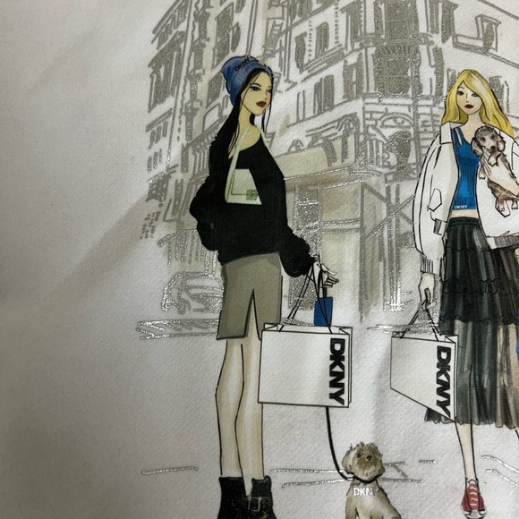 ❄️DKNY White Graphic Tee City Chic Fashion Illustration Crewneck Sweatshirt - Picture 8 of 9